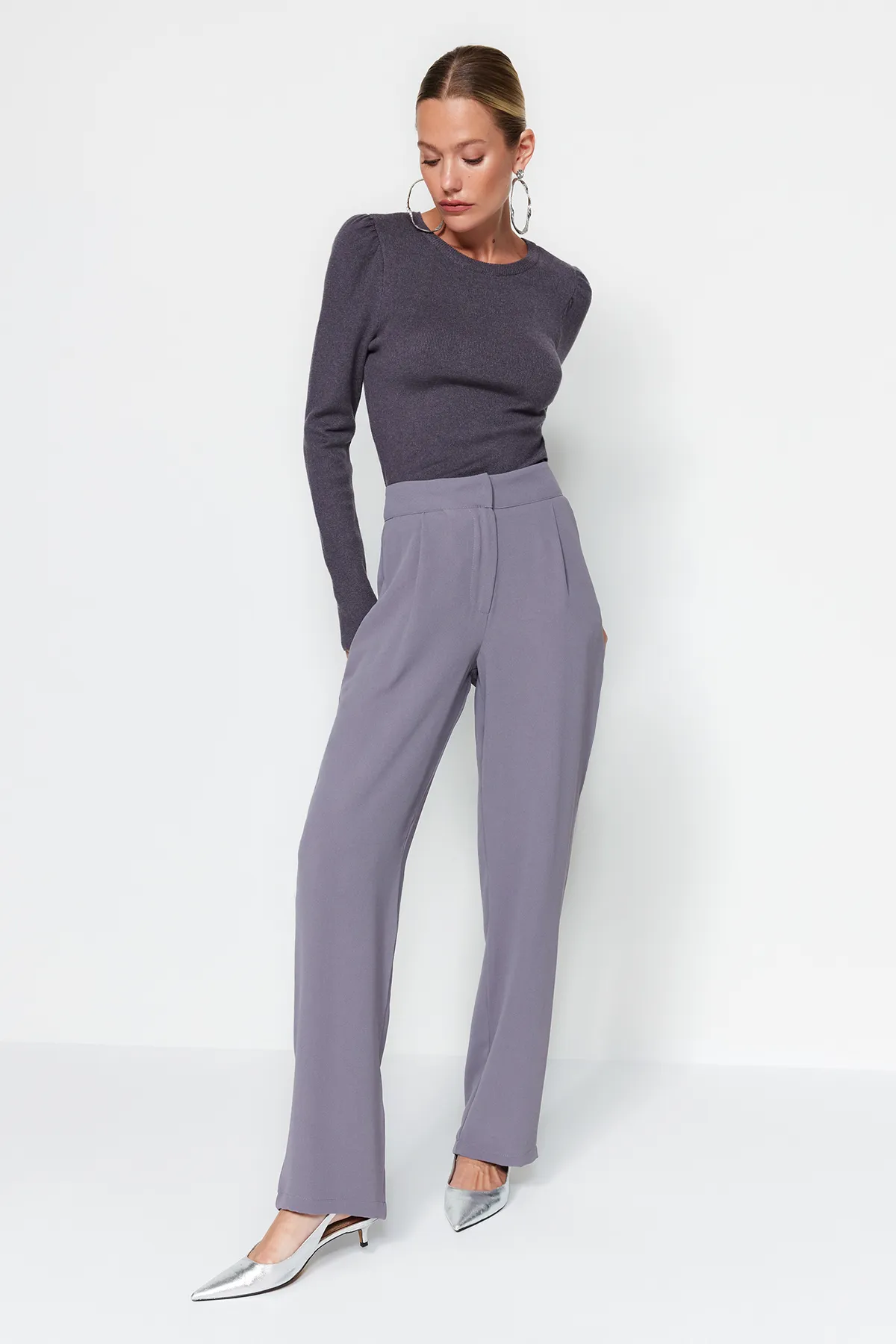 Trendyol Collection  Graue, plissierte Webhose mit weitem Bein TWOSS19WX0017