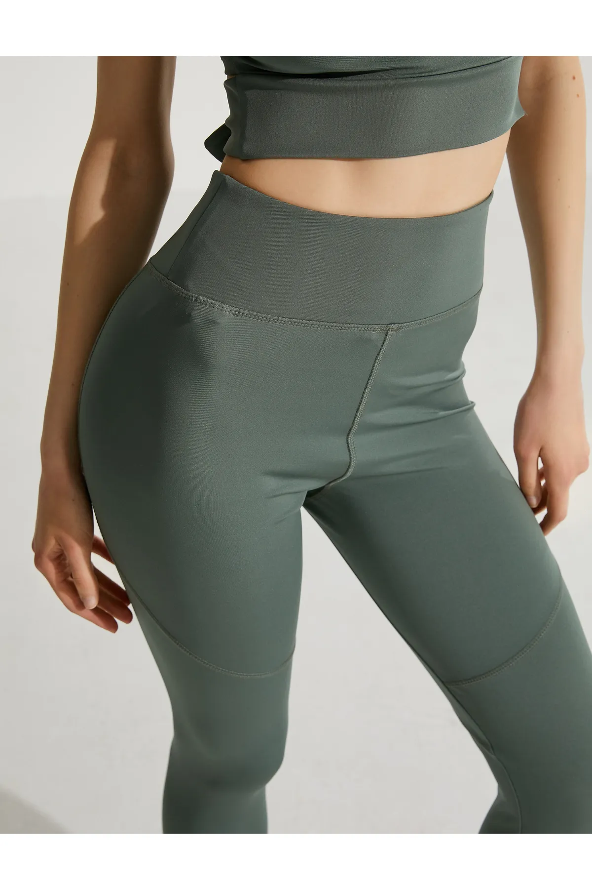 Koton  Yoga-Strumpfhose mit hoher Taille und Nahtdetails