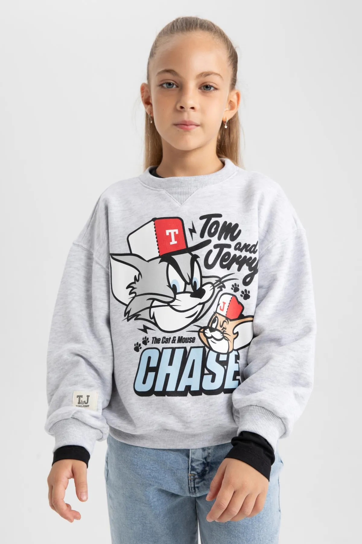 DeFacto  Mädchen-Sweatshirt mit normaler Passform und Rundhalsausschnitt von Tom & Jerry