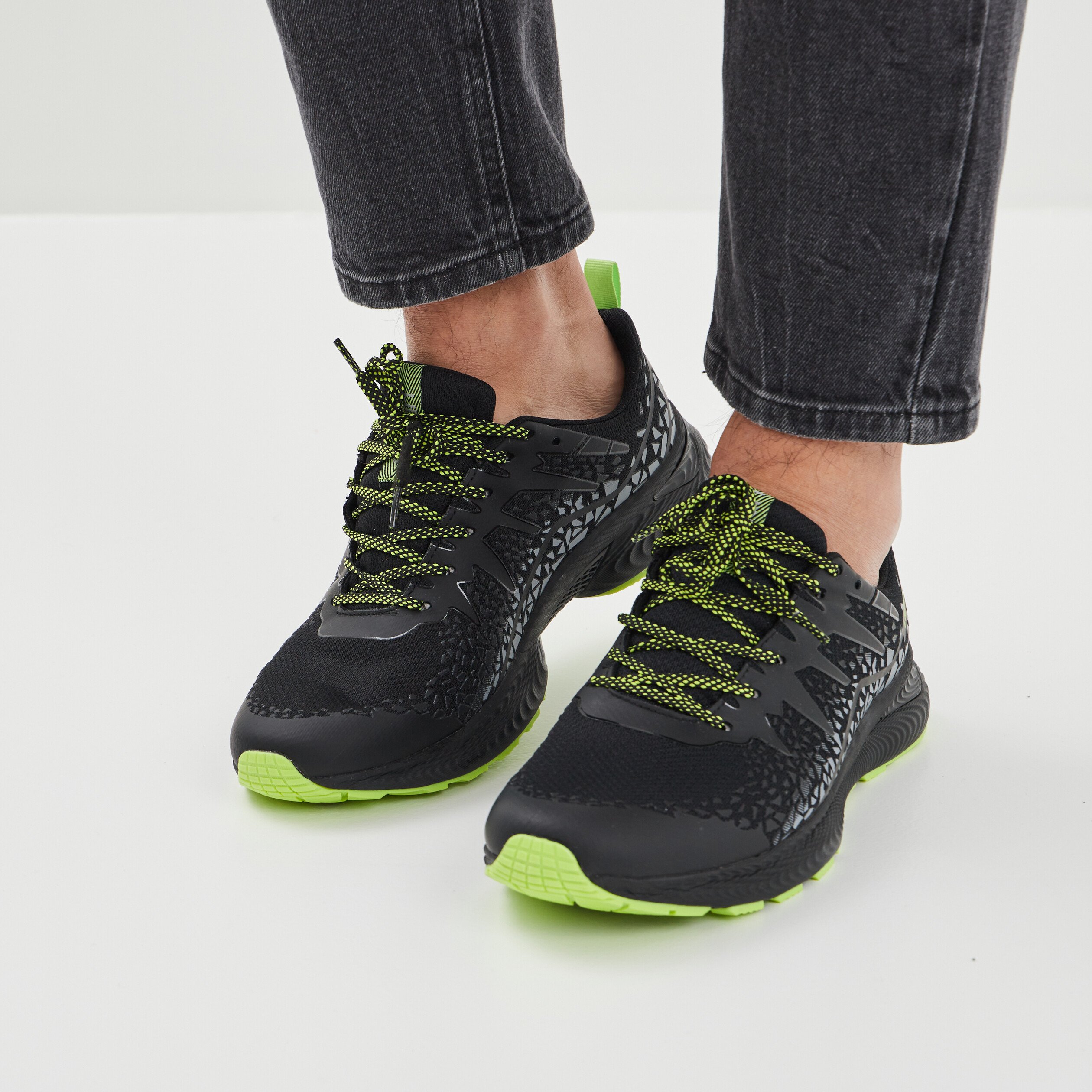 Baskets running Liberto noir homme | La Halle