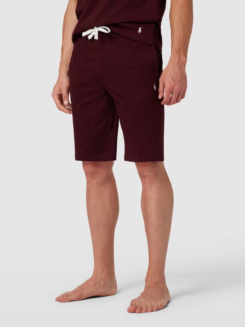 Slim Fit Sweatshorts mit Label-Stitching Modell 'LIQUID' in bordeaux rot