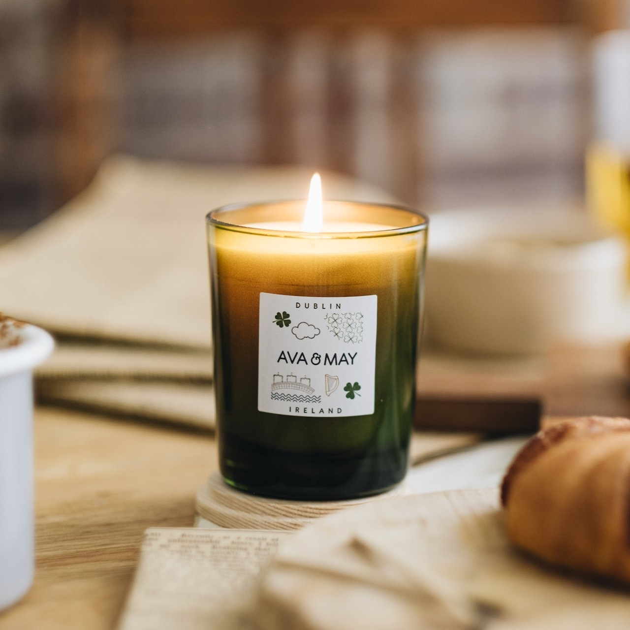 AVA & MAY Bougie parfumée Dublin