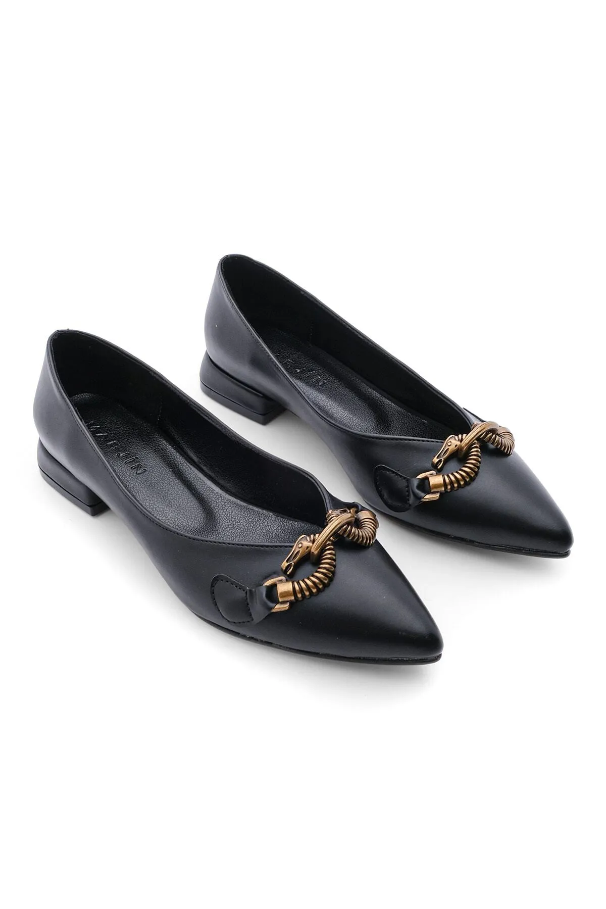 Marjin  Ballerinas mit spitzer Spitze und Kettenschnalle für Damen Kosef Schwarz
