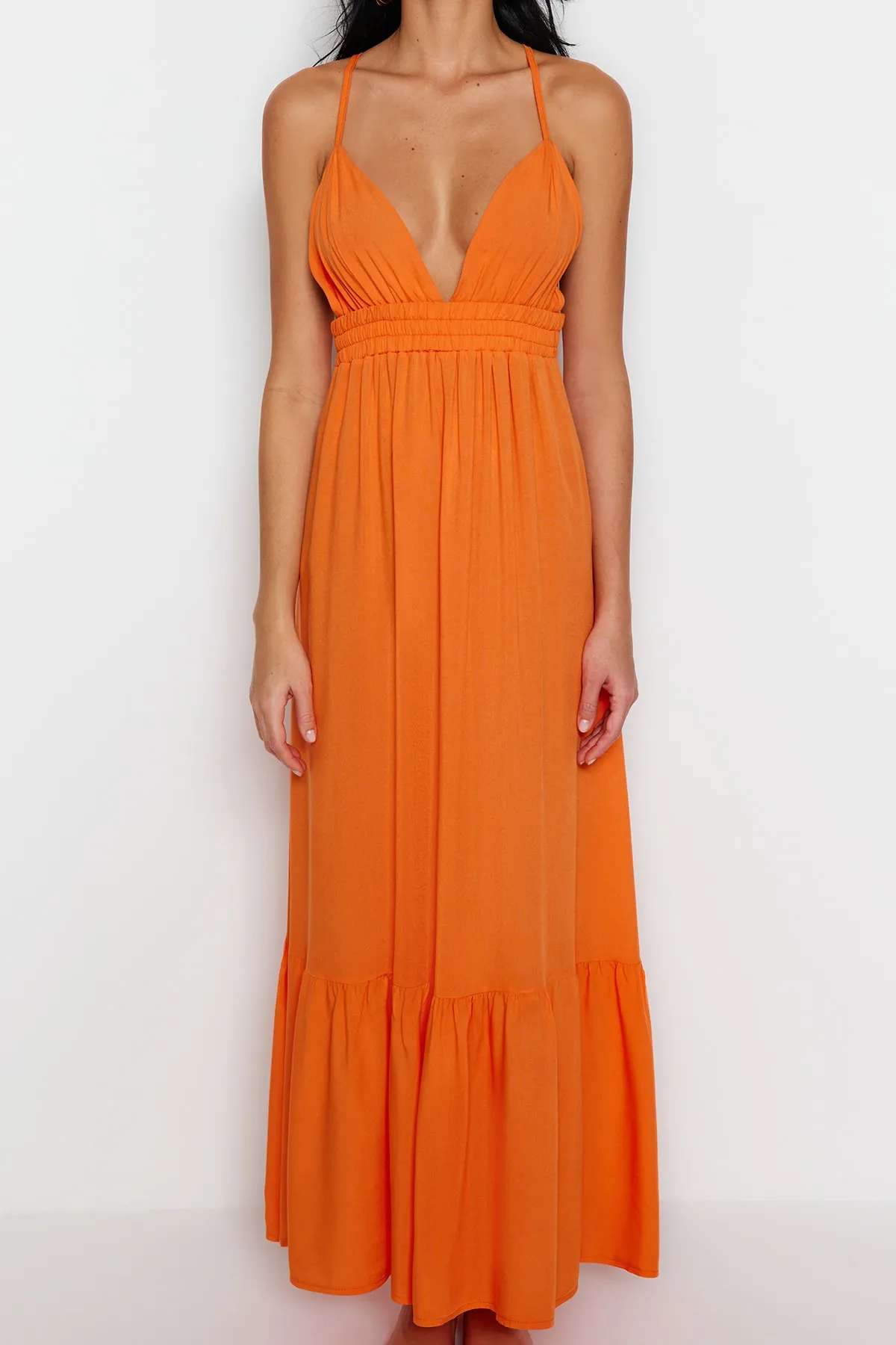 Trendyol Collection  Orangefarbenes, gewebtes, rückenfreies Maxi-Strandkleid TBESS23EL00244
