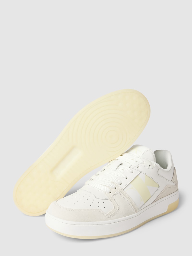 Sneaker aus Leder mit Label-Detail in weiss