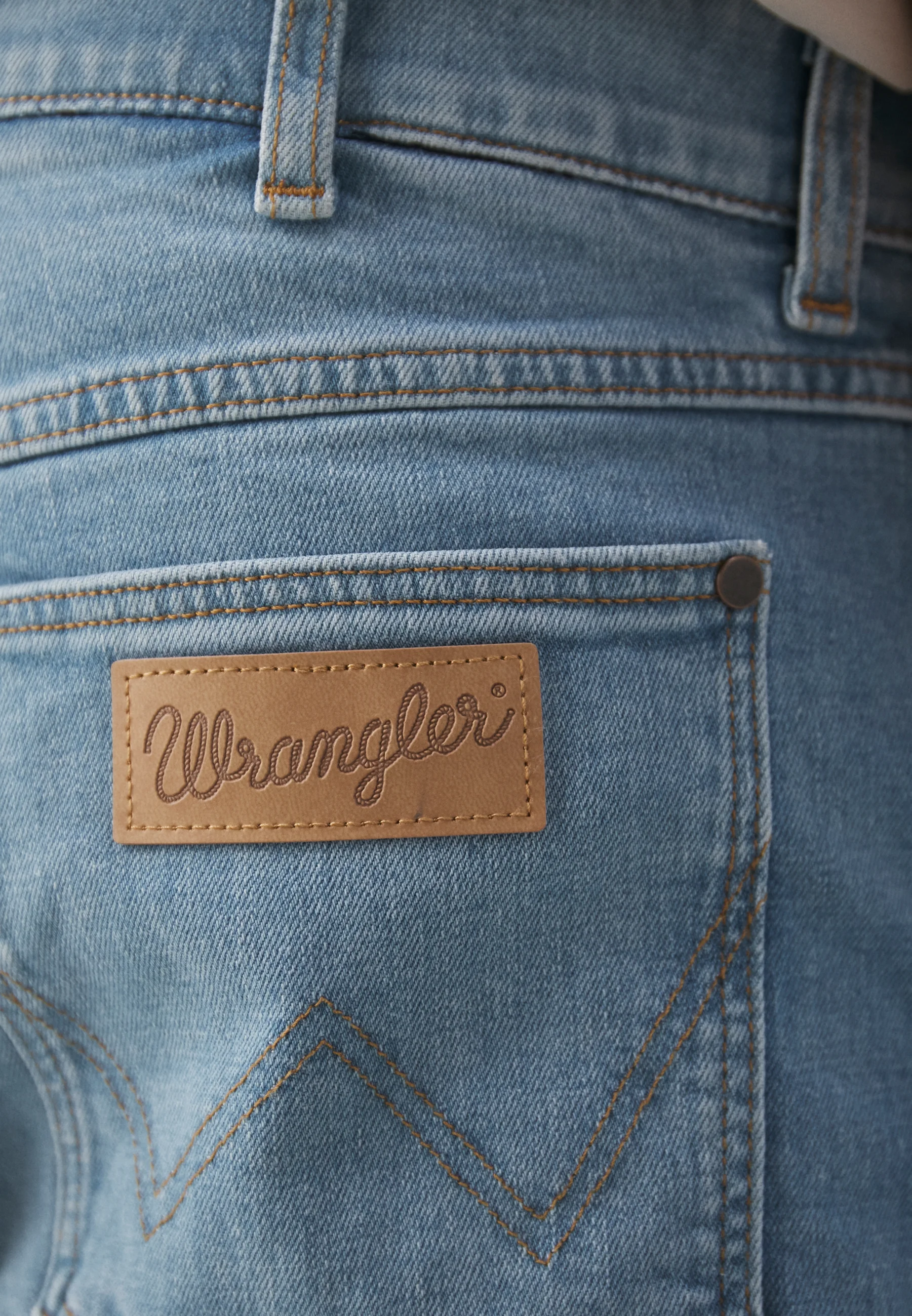 Wrangler LARSTON - Vaqueros ajustados