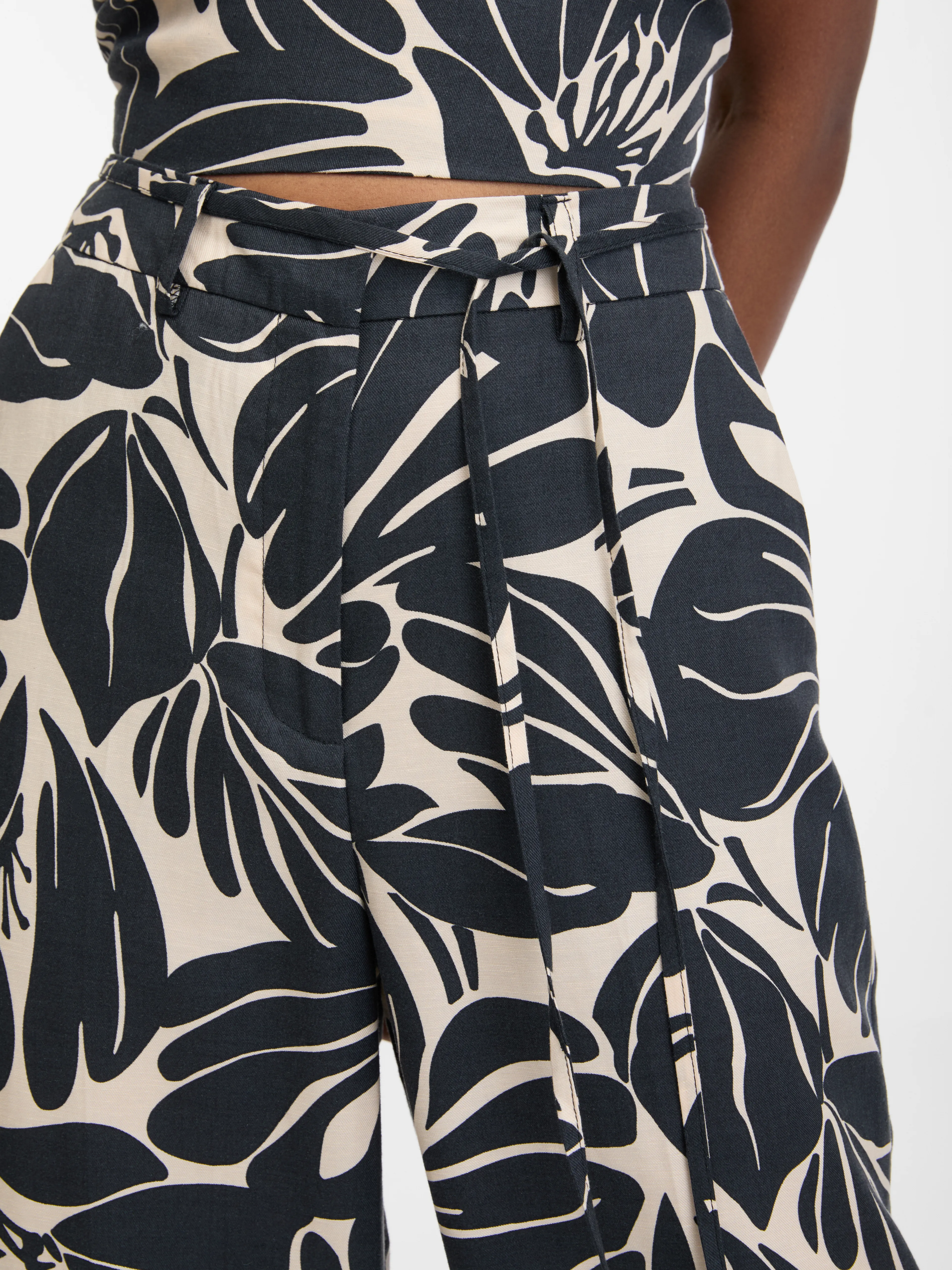 Gemusterte schwarze Damenhose ORSAY