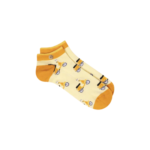 Robin & Emilie yellow socks