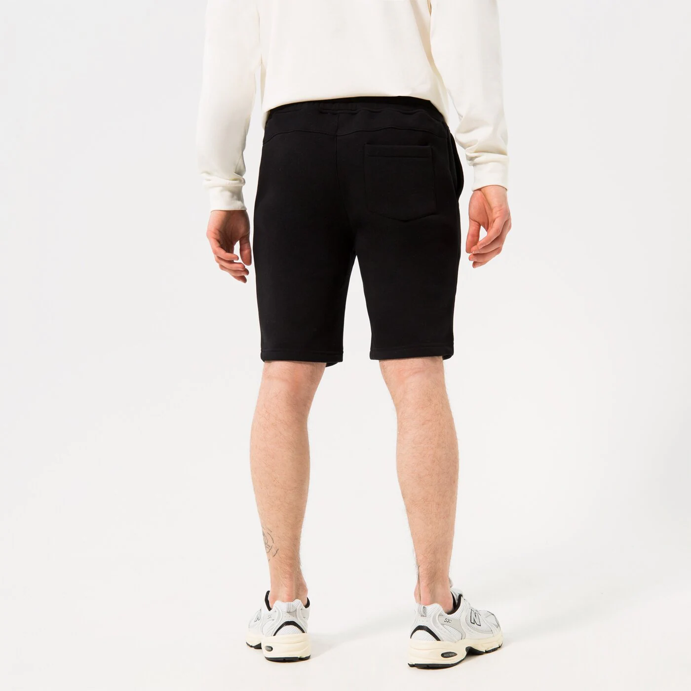 CONFRONT SHORTS ESSENTIAL BLACK Schwarz