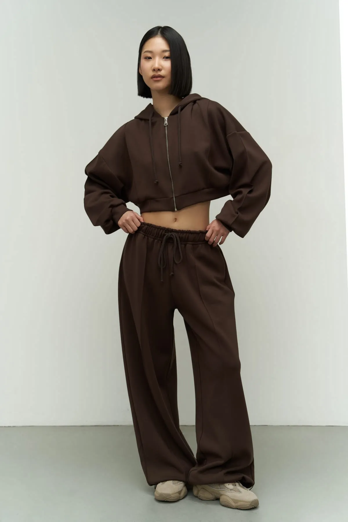 MAİ COLLECTİON  Braunes Trainingsanzug-Set mit Kapuze „Moon“