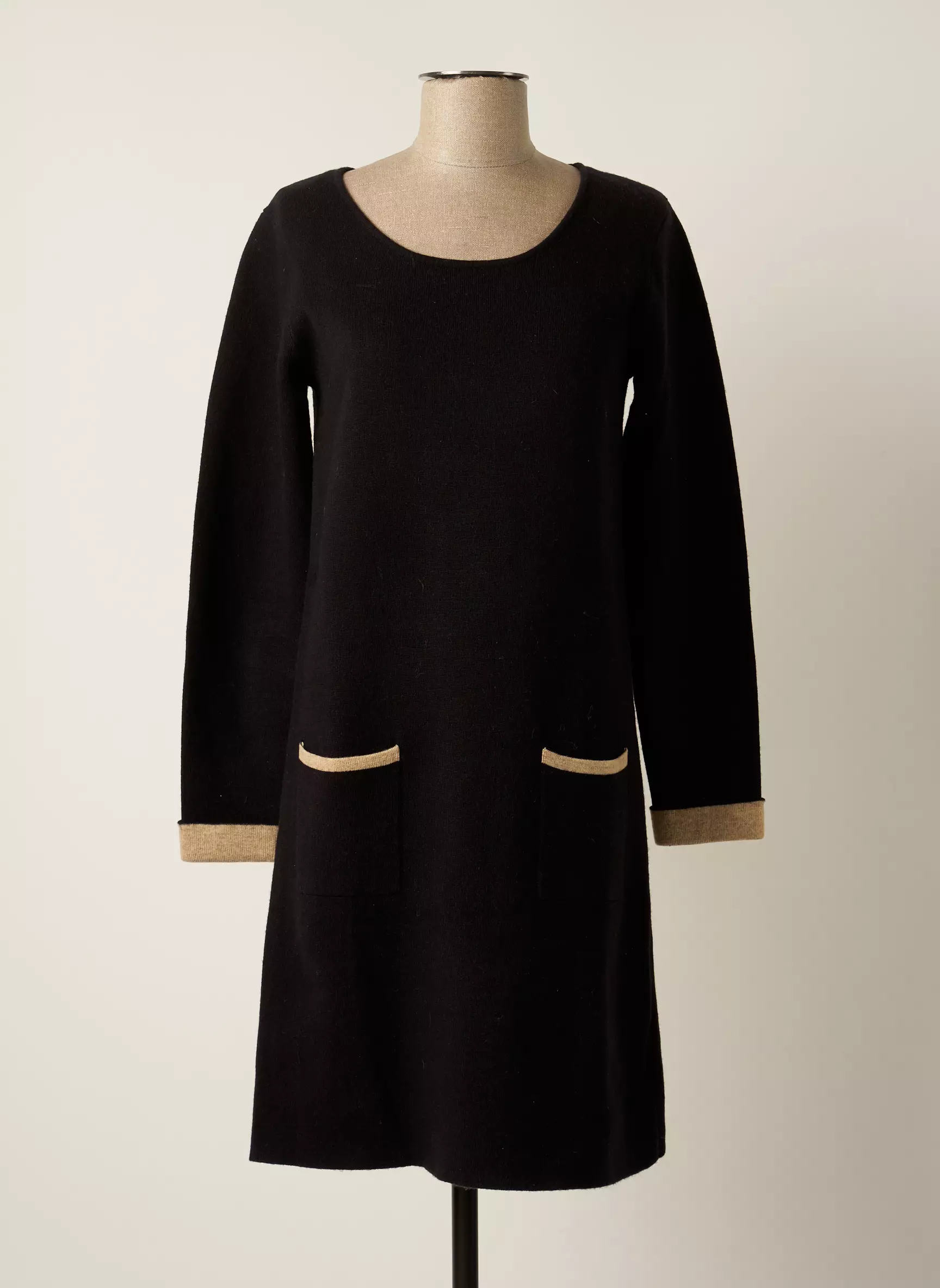 Julie Guerlande Robes Pulls Femme couleur noir