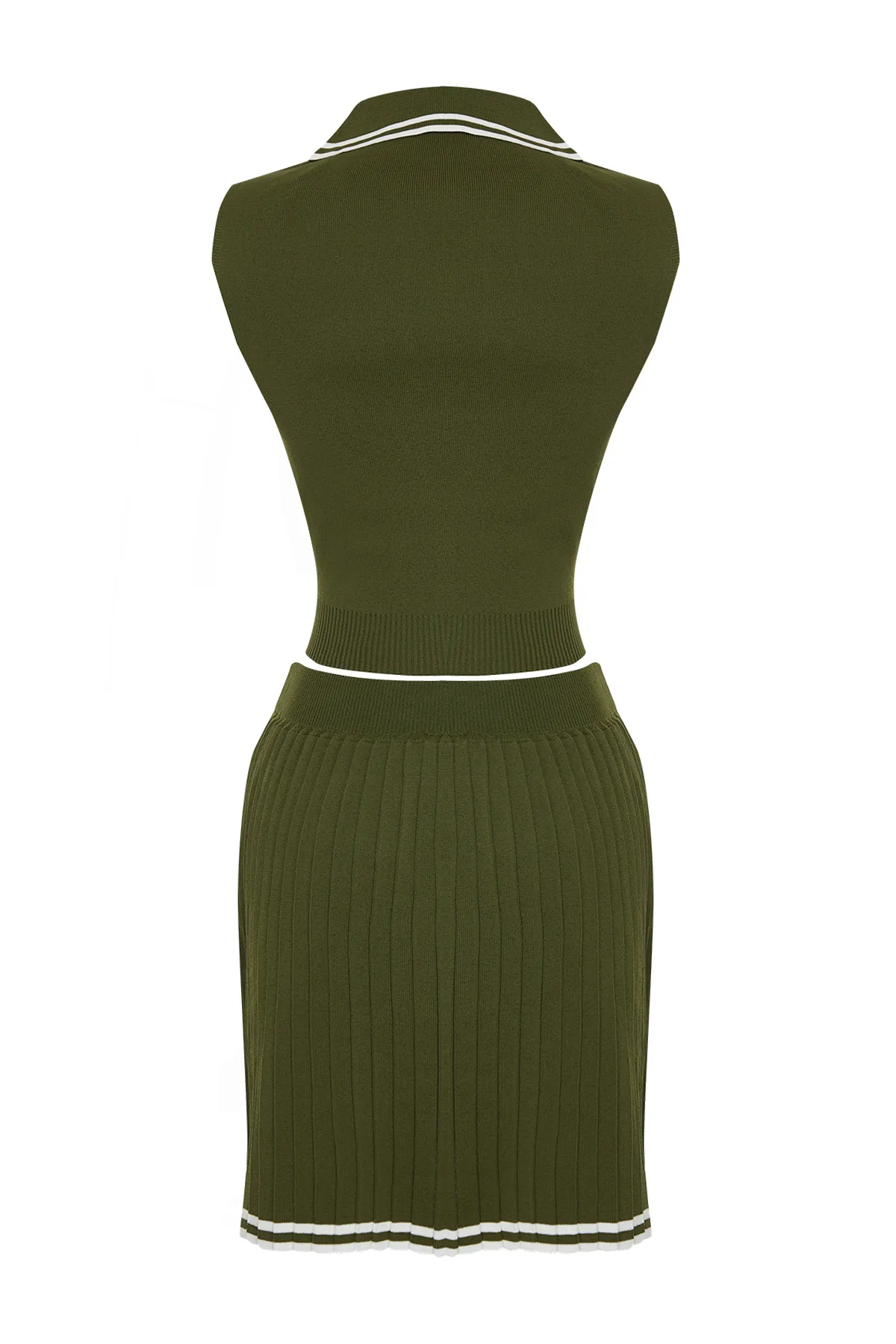 Trendyol Collection  Grünes Set aus Oberteil und Unterteil aus Strick mit Polokragen und Falten TWOSS24AU00009
