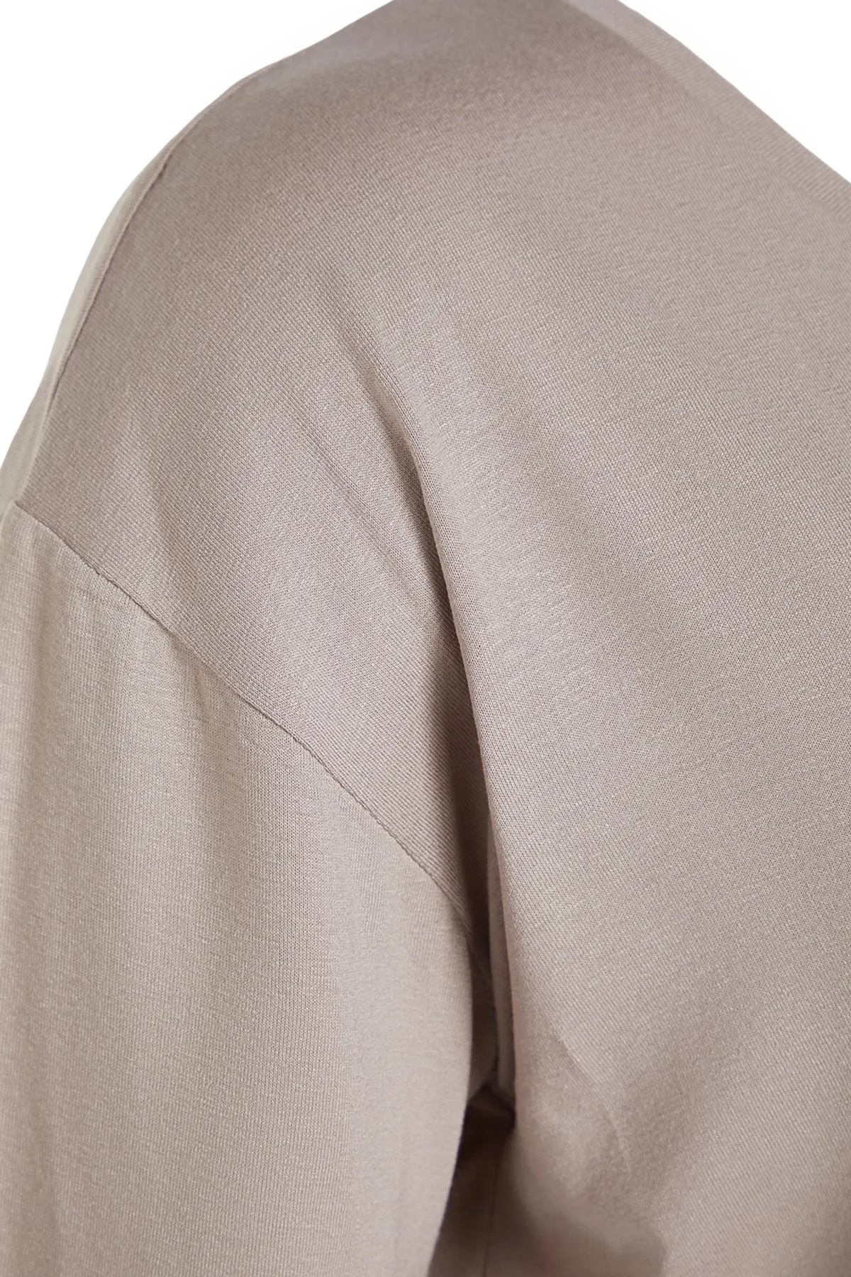 Trendyol Curve  Detailliertes Strick-T-Shirt mit Nerzkragen TBSSS22TS0877