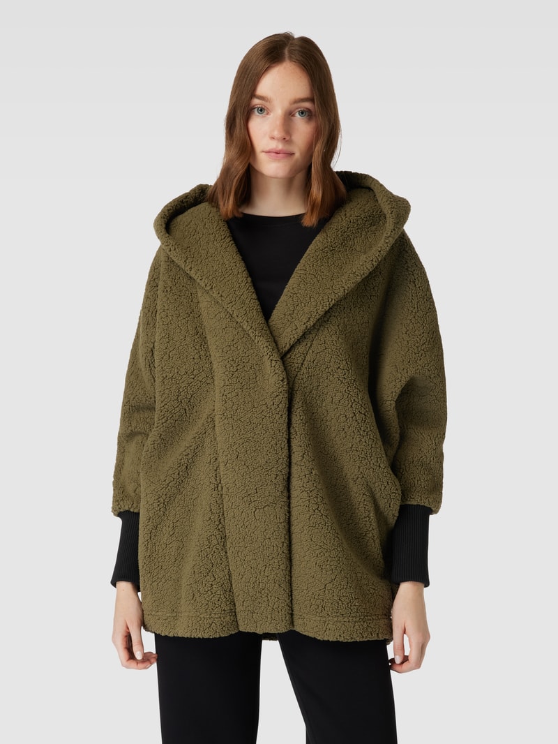 Jacke aus Teddyfell Modell 'CUDDLE' in olivgrün