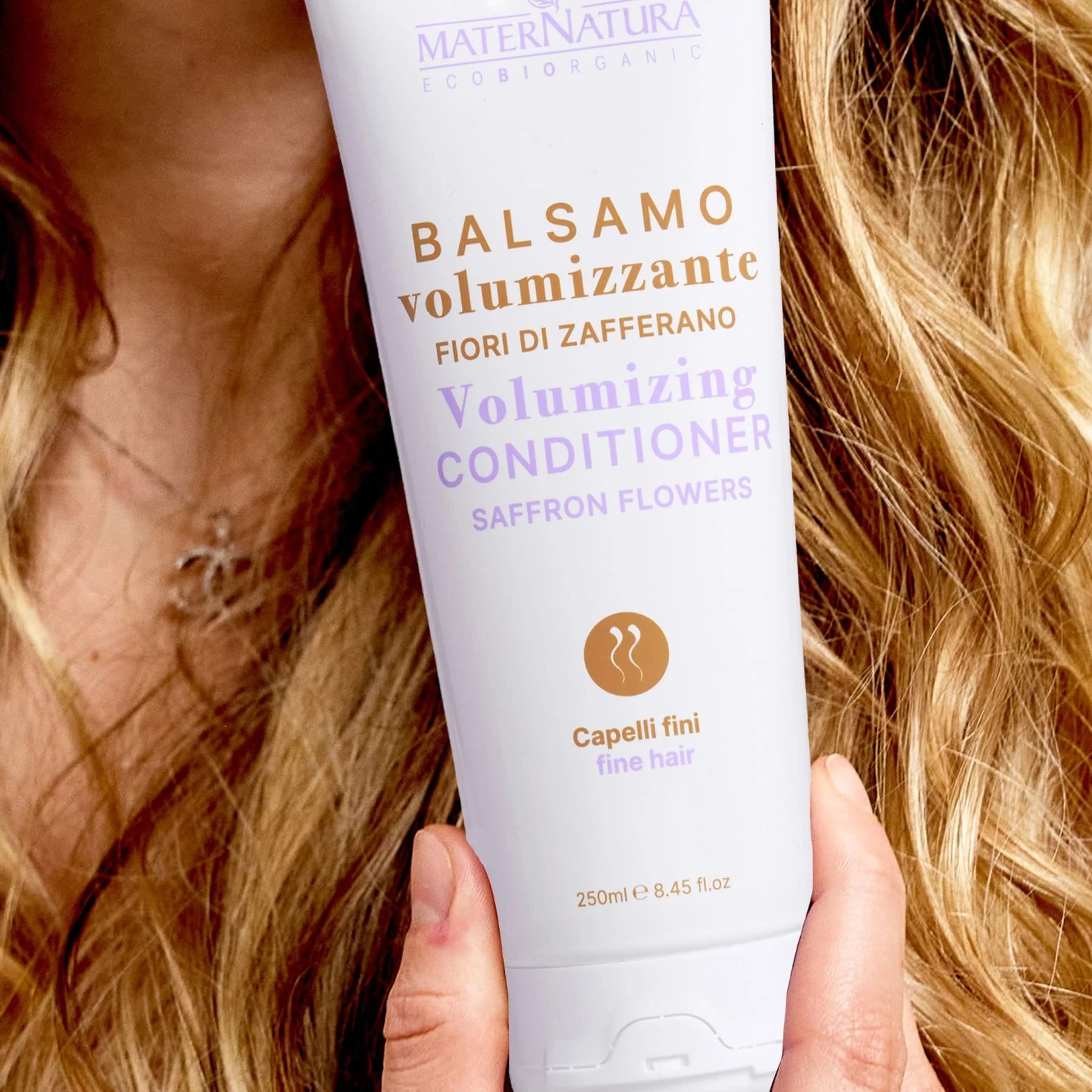 Haarkur und Haaröle: Volumen-Conditioner für feines Haar mit Safranblüten – Volumen-Haarspülung