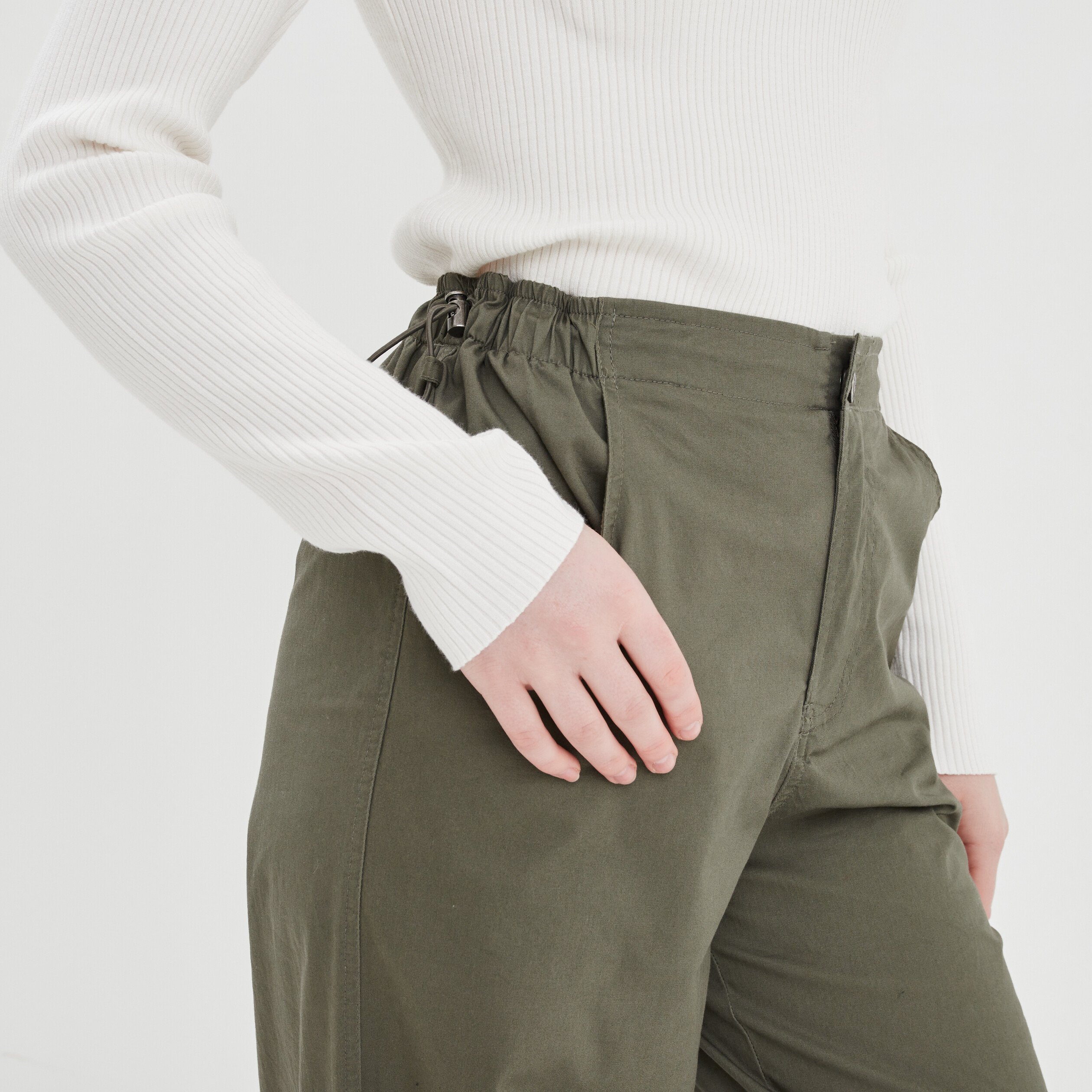 Pantalon loose bas resserré vert kaki femme | La Halle