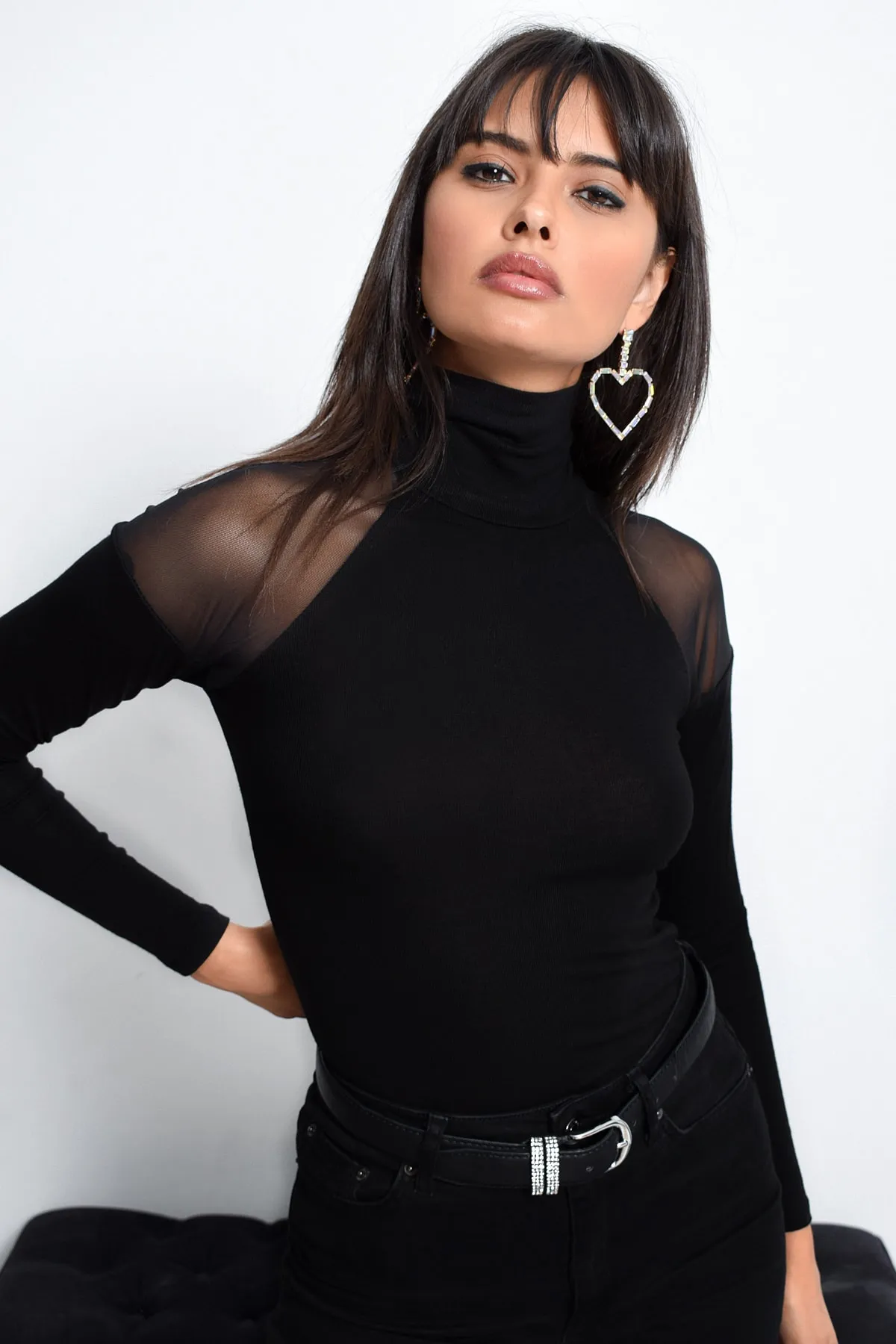 Cool & Sexy  Schwarze Tüllbluse für Damen mit Schultern TZ2075
