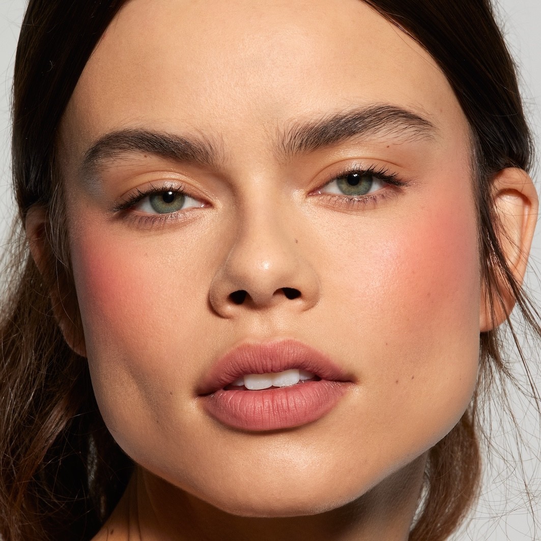 KYLIE COSMETICS Fard de obraz pentru buze și obraji