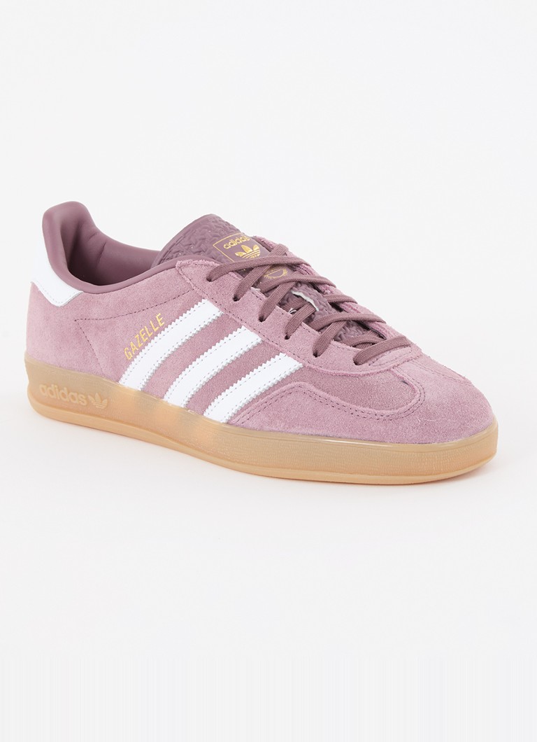 Pantofi sport Adidas Gazelle pentru interior pe față cu detalii din piele.
