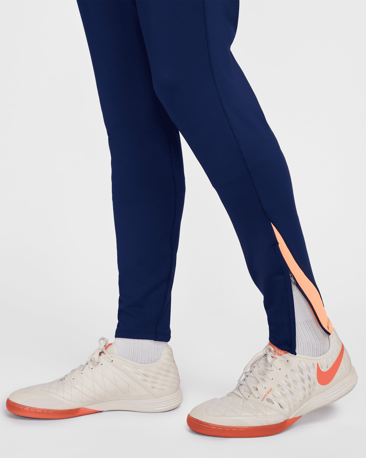 Futbalové šortky Nike Strike M FN2405-493