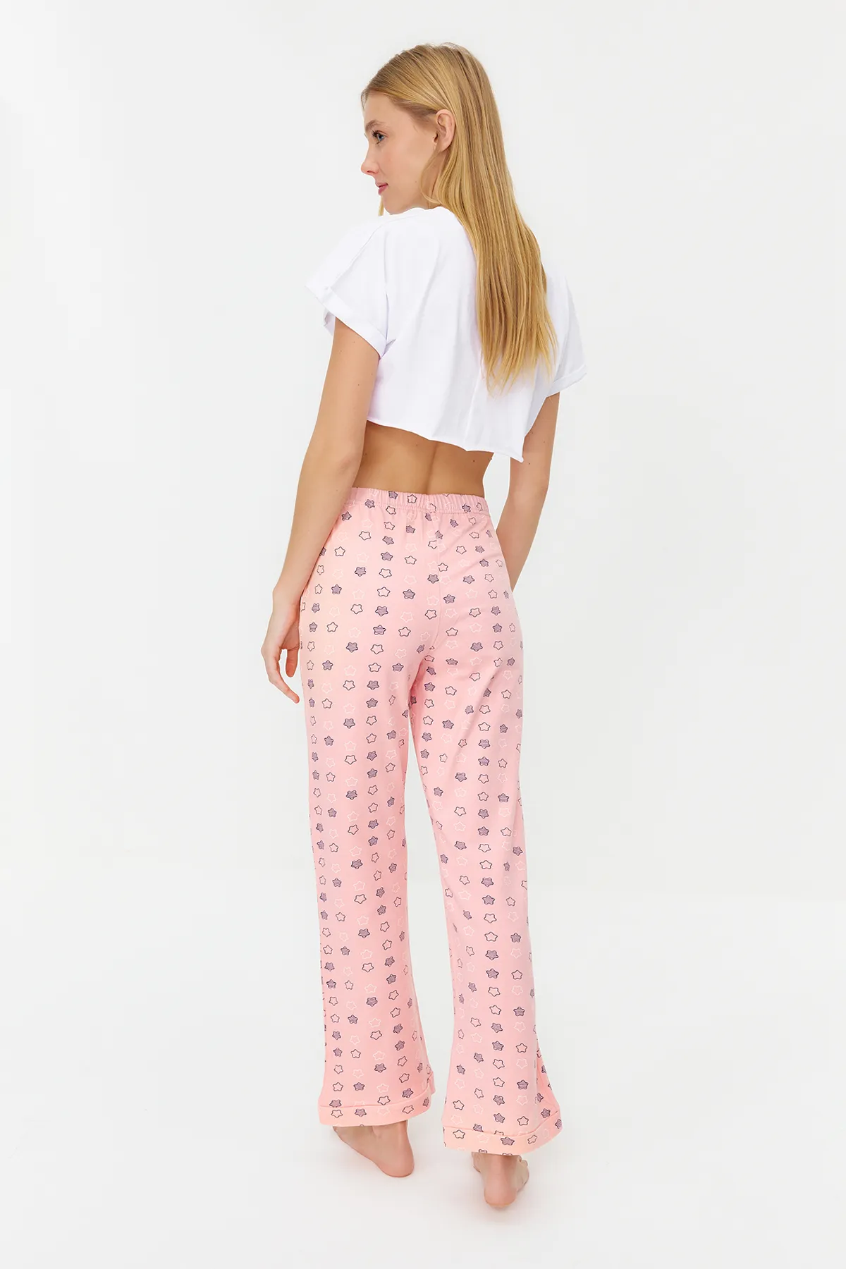 Trendyol Collection  Gestrickte Pyjamahose aus lachsfarbener Baumwolle mit Sternmuster THMSS23PJ00003
