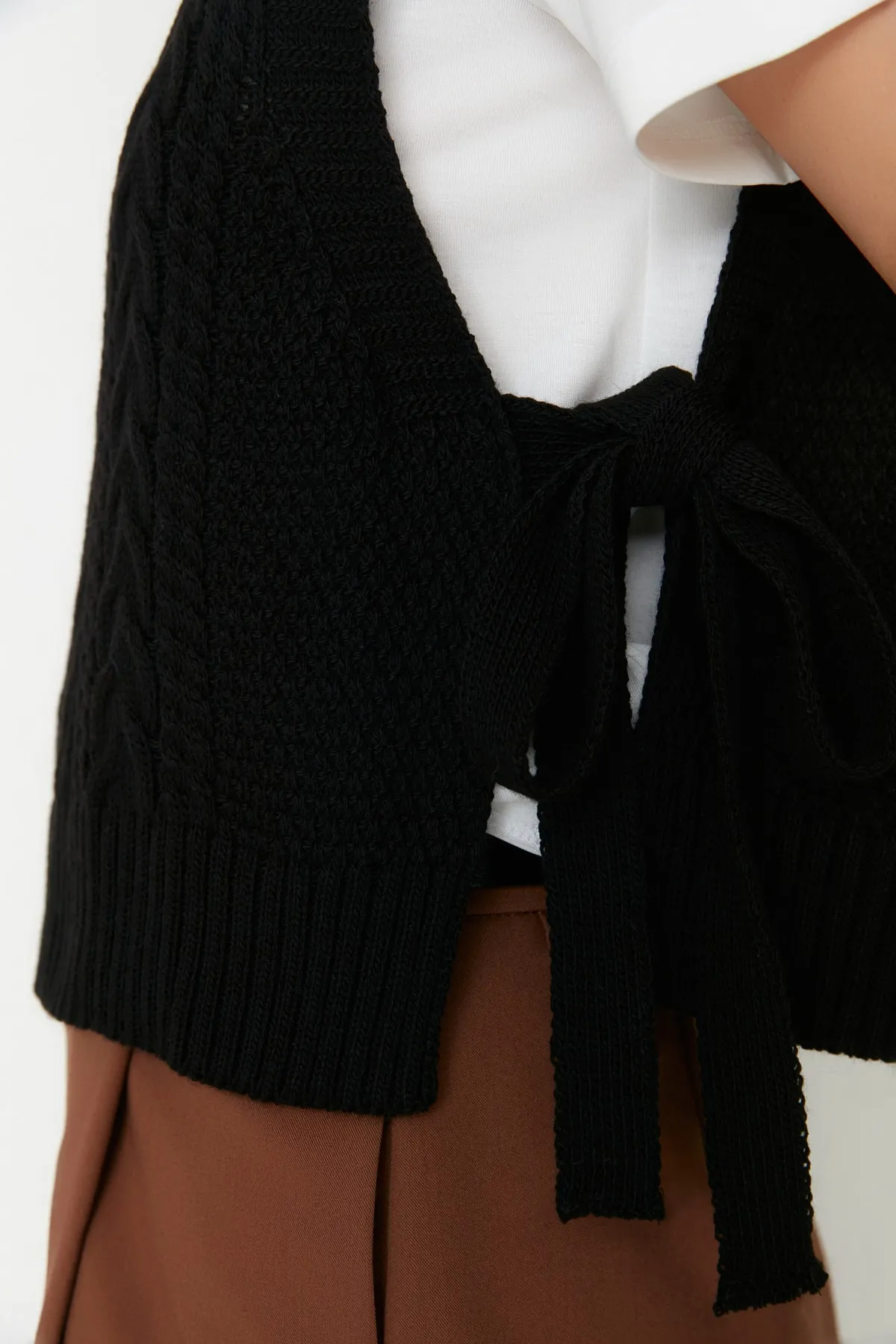 Trendyol Collection  Strickweste - Schwarz - Regular Fit