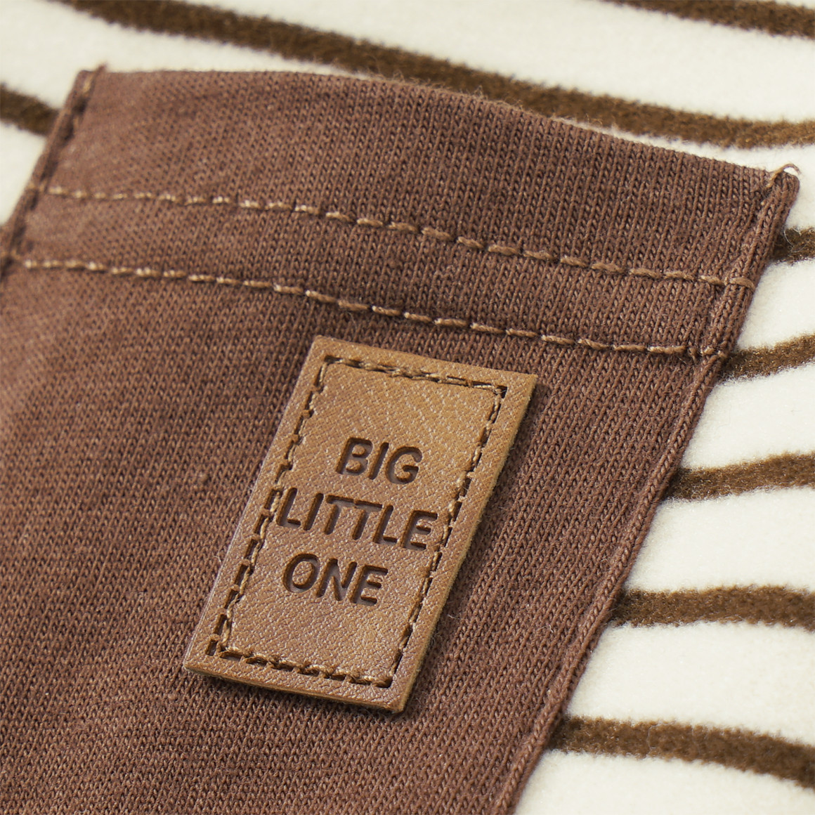 Jungen Langarmshirt mit Brusttasche