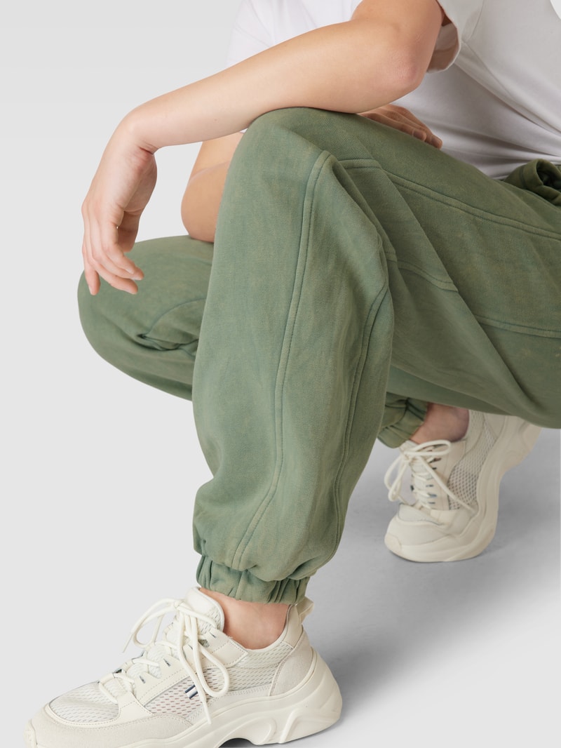 Jogpants mit elastischem Bund in lindgrün