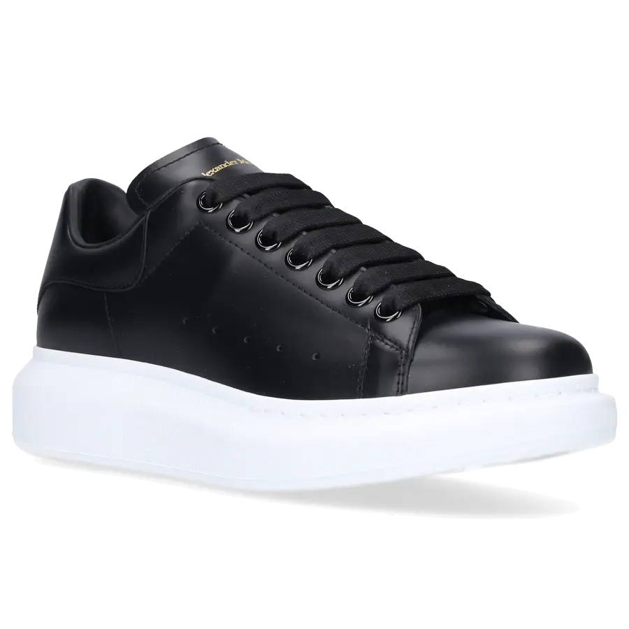Alexander McQueen - Sneaker low LARRY Kalbsleder - schwarz