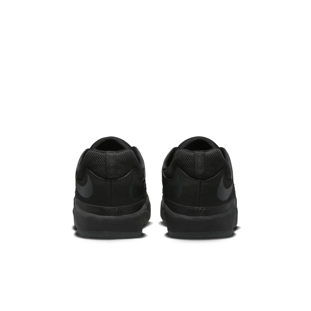 Nike Ishod Premium Wair SB DZ5648-001 / schwarz
