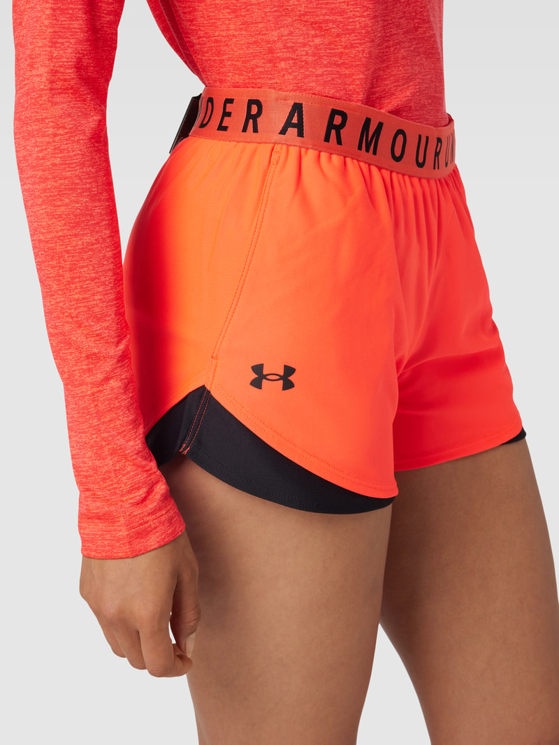 Shorts mit Label-Details Modell 'Play Up' in hellrot