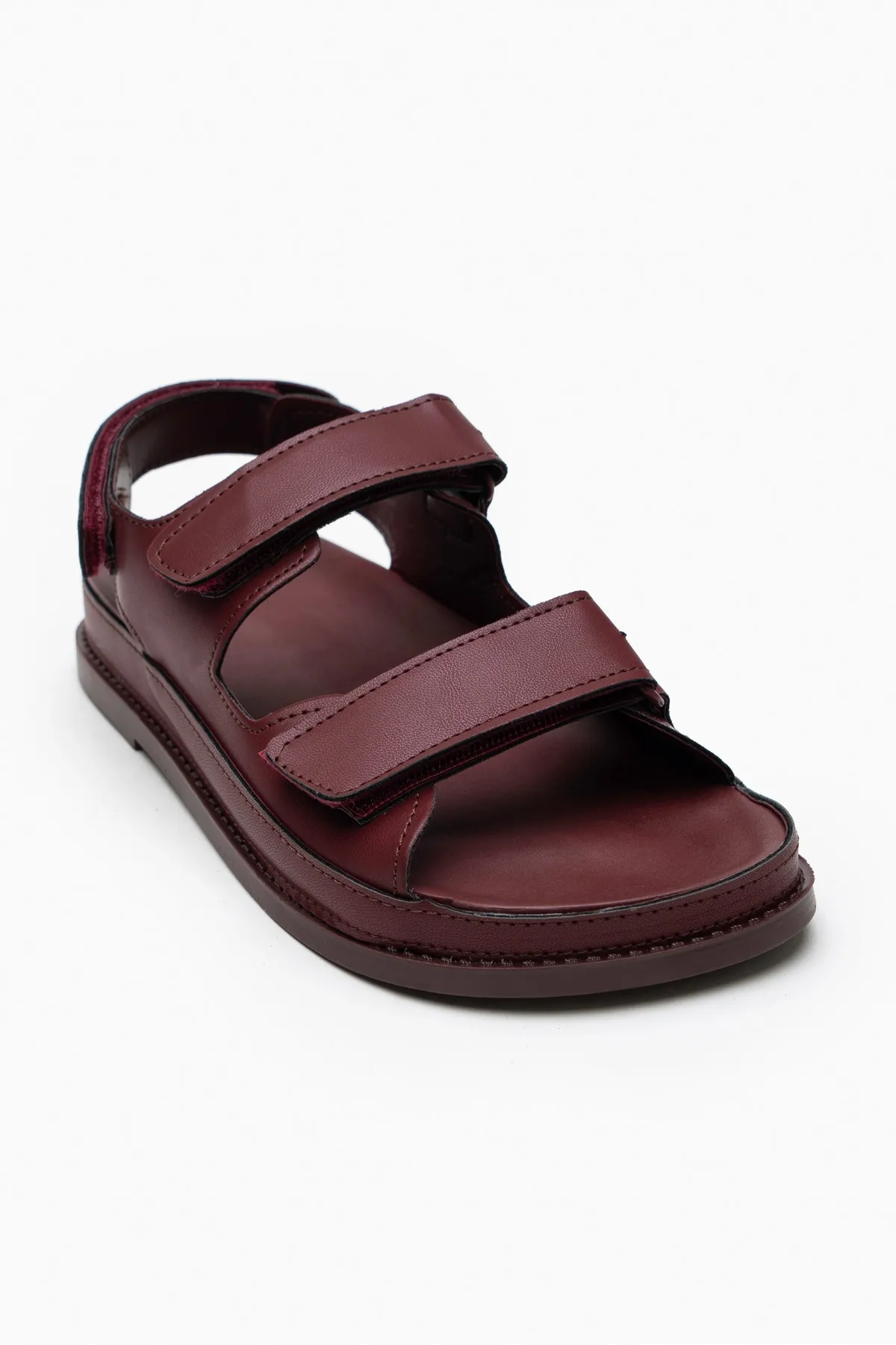 NİŞANTAŞI SHOES  Julia Burgunderrote, matte Damensandale mit flacher Sohle und Klettverschluss