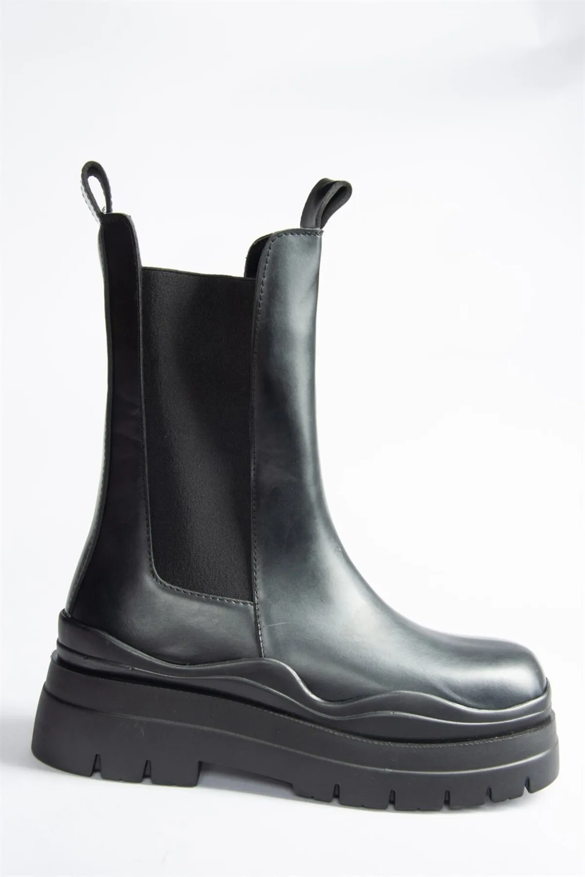 Fox Shoes  Schwarze Daily-Damenstiefel mit dicker Sohle N280420009