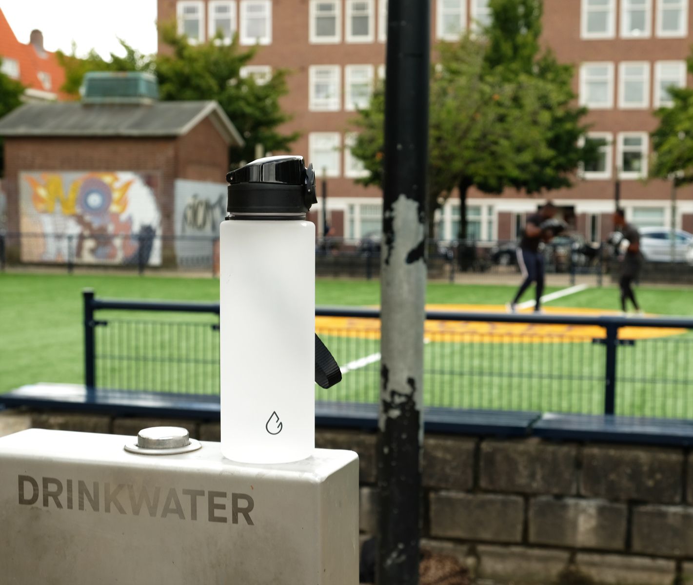 Wattamula Sport 700-ml-Wasserflasche mit Obstfilter