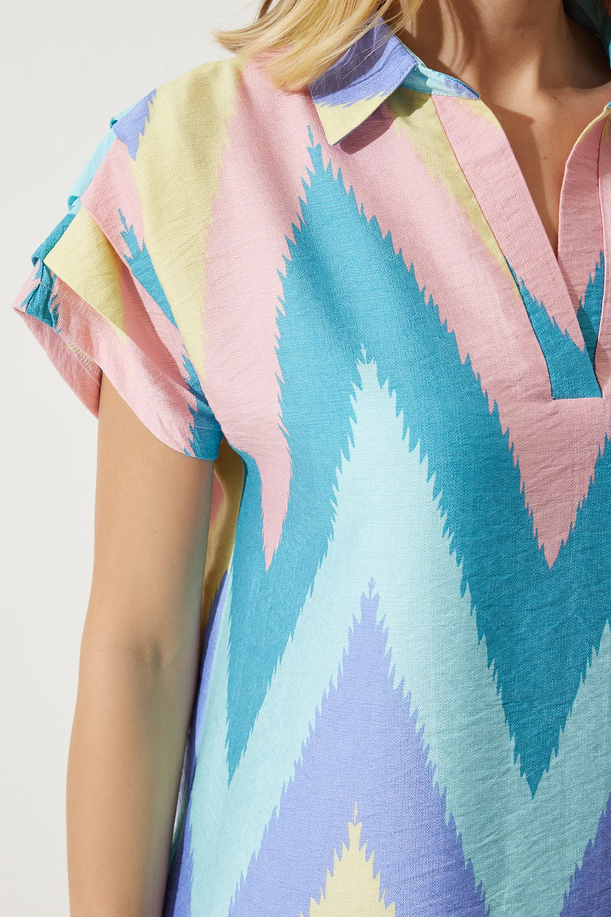 Happiness İstanbul  Damen-Sommerkleid in Puderblau mit Polokragen und Muster OF00001