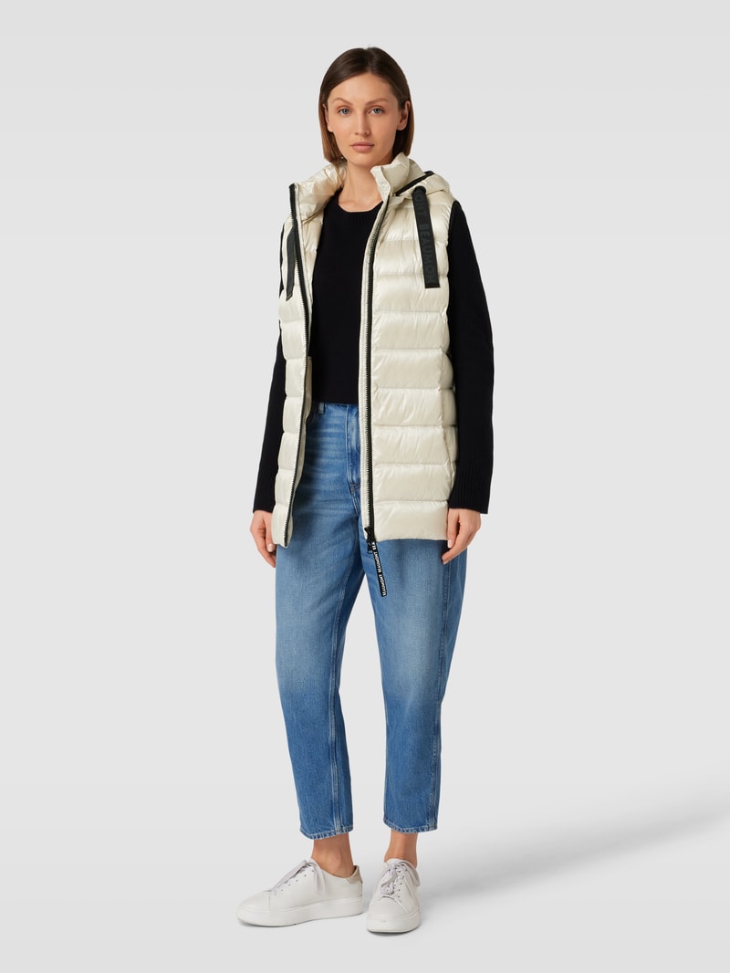 Daunenweste mit Label-Details in offwhite