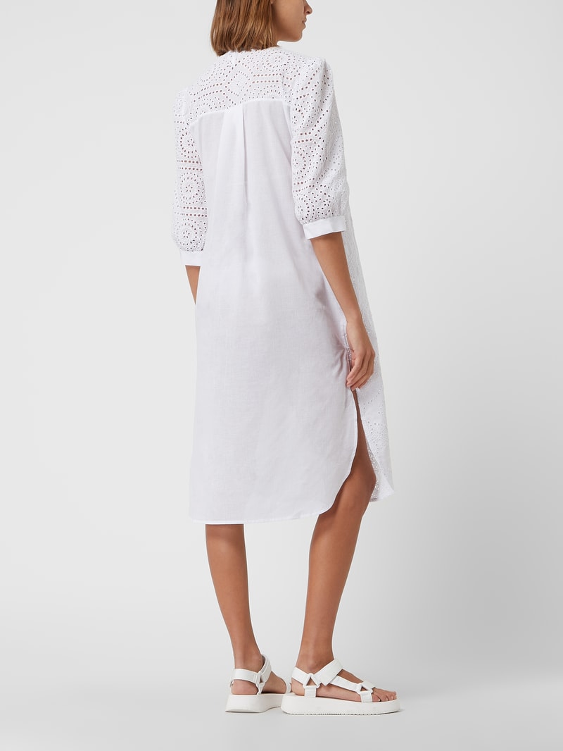 Kleid aus Lochspitze in weiß