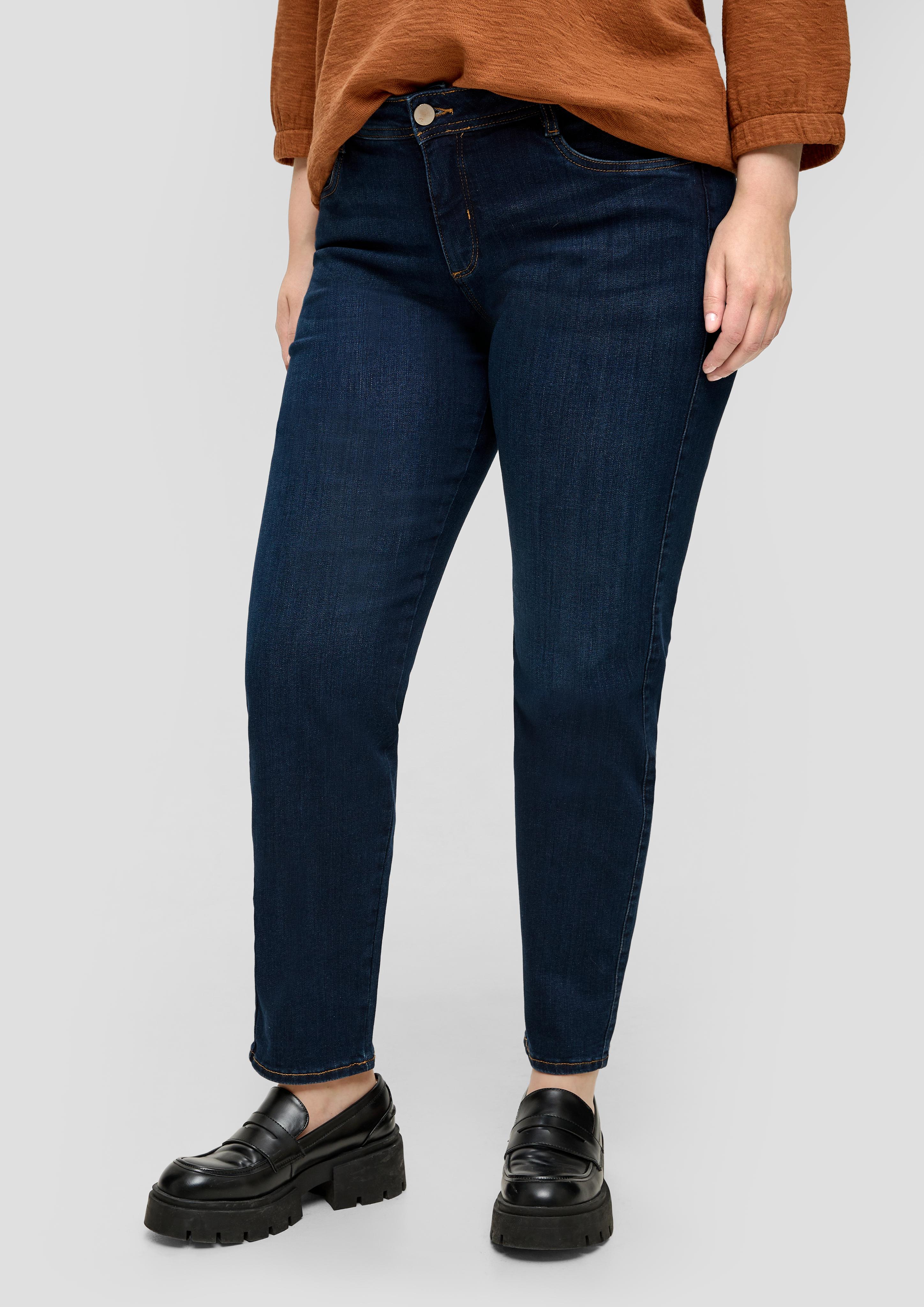 Jeans / Curvy Fit / Mid Rise / Straight Leg  2134787-58Z4