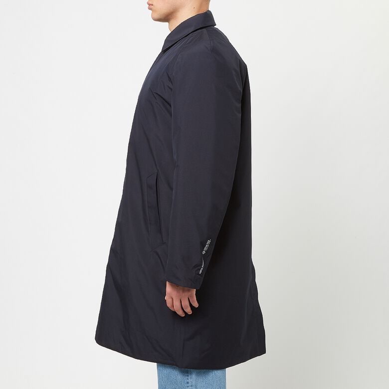 Norse Projects Vargo Gore-Tex Infinium Raglan Mac dark navy