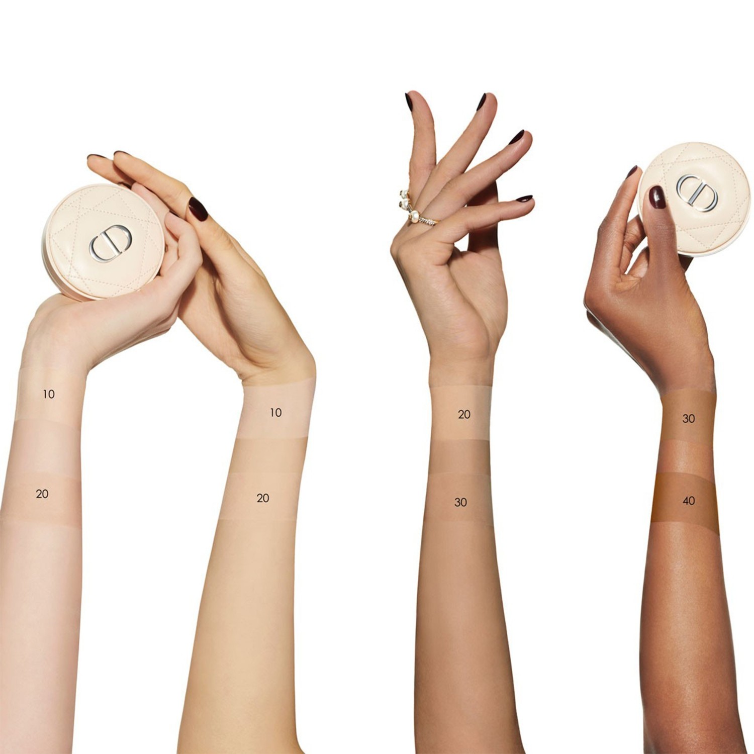 DIOR Cushion Powder - Cipria in polvere libera ultra-fine e fresca per la cura della pelle - Trasparenza e perfezione a lunga durata - Arricchita con estratto floreale