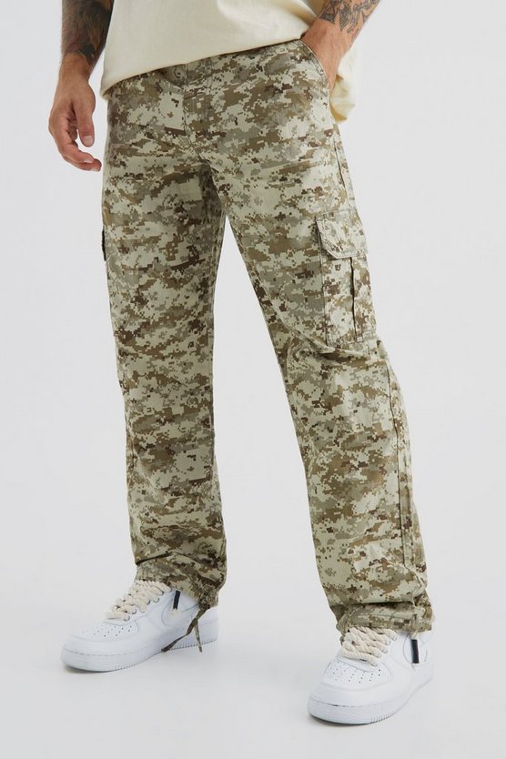 Lockere Camouflage Cargohose mit geschnürtem Saum