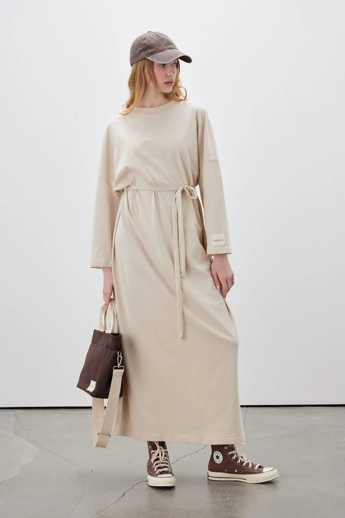 Manuka  Übergroßes langes Freizeitkleid Beige