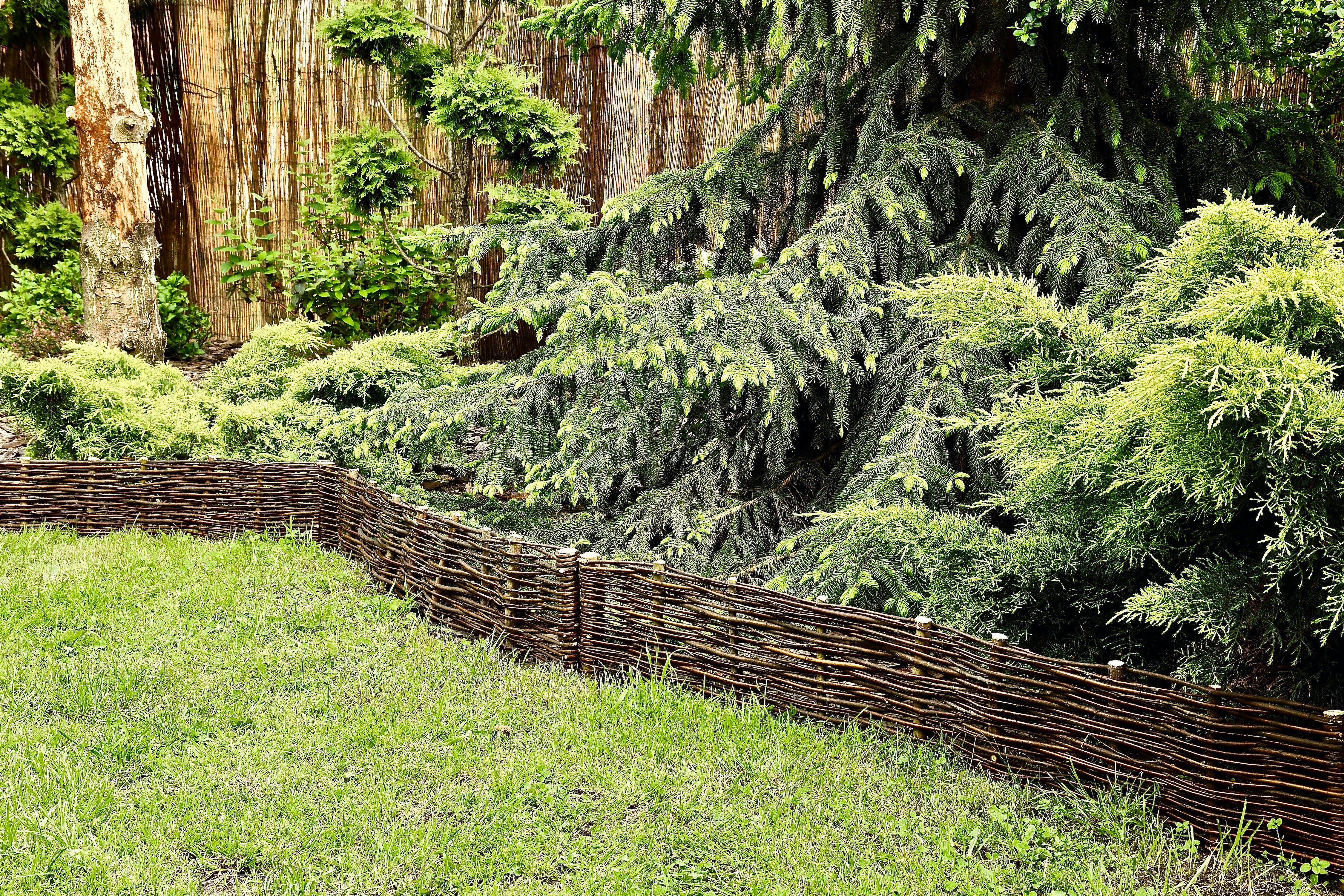 sunnypillow Beetbegrenzung Beeteinfassung aus Weide Weidenzaun Rasenkante Palisade