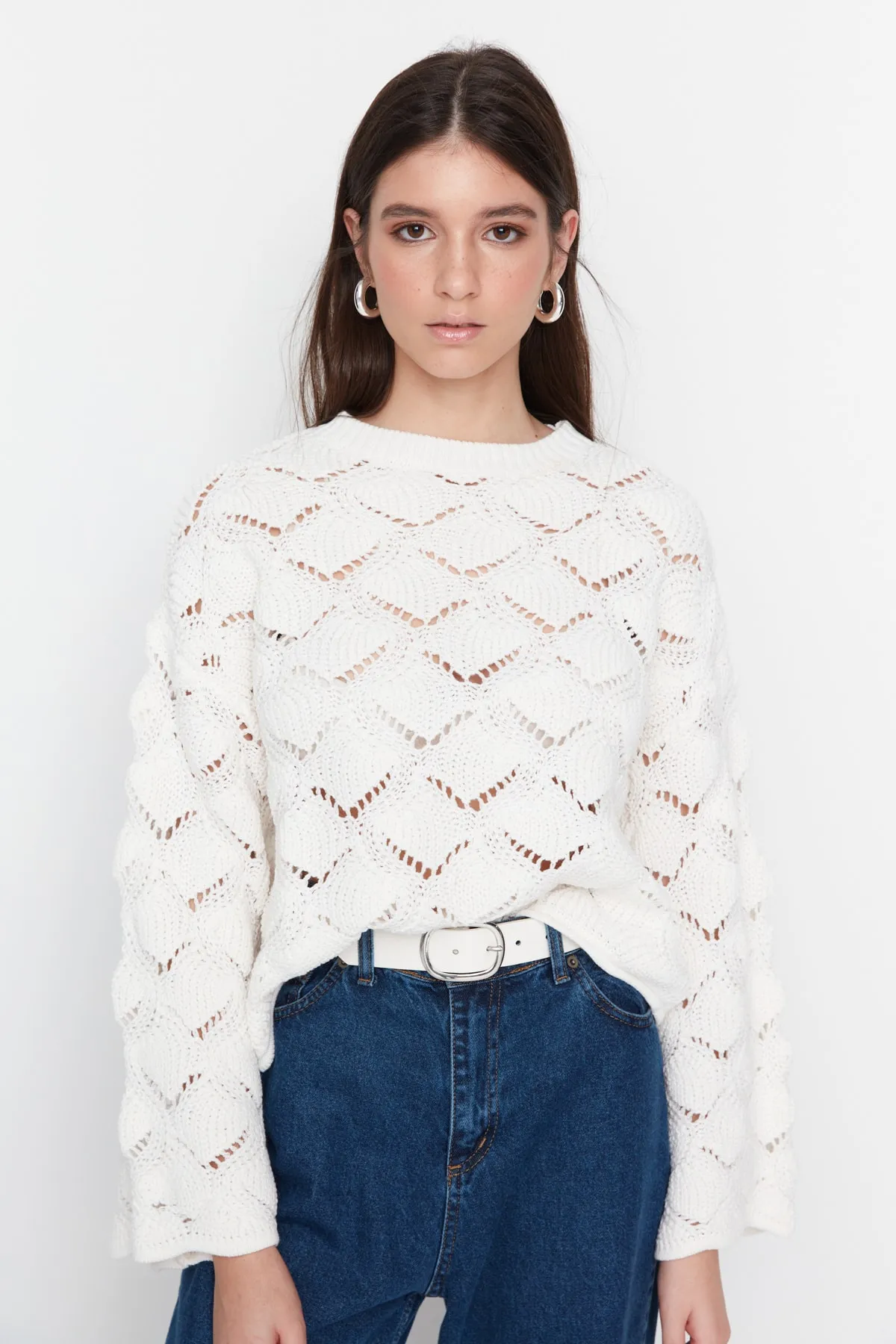 Trendyol Collection  Ecrufarbener, kurzer Strickpullover mit Lochmuster