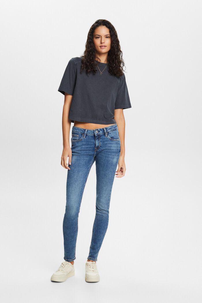 Recycelt: Skinny Stretchjeans mit mittelhohem Bund