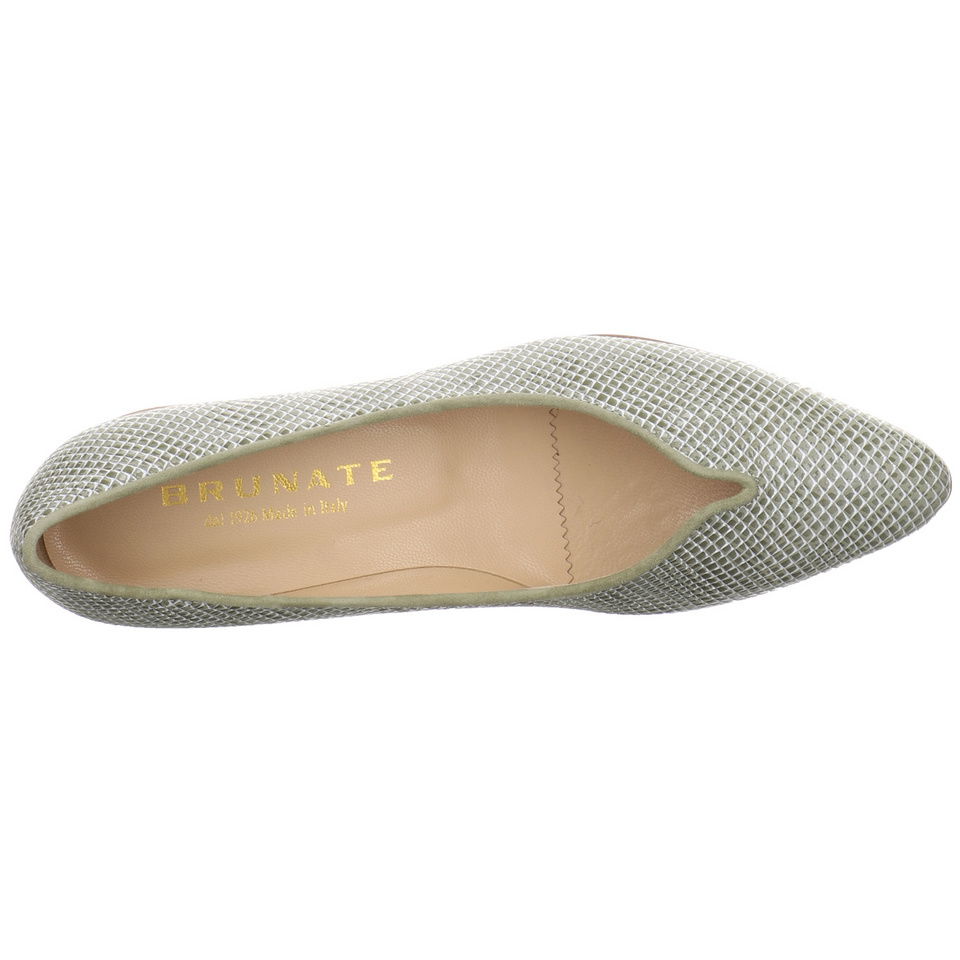 Brunate Pumps