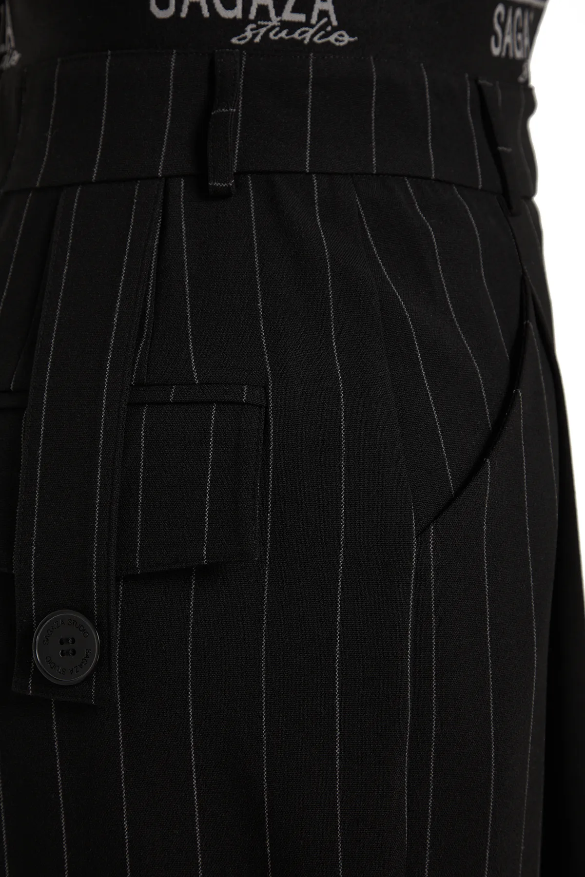Trendyol Collection  X Sagaza Studio Schwarz gestreifte Gummi-Polyviscon-Hose mit detaillierten Details TCLAW24PL00000