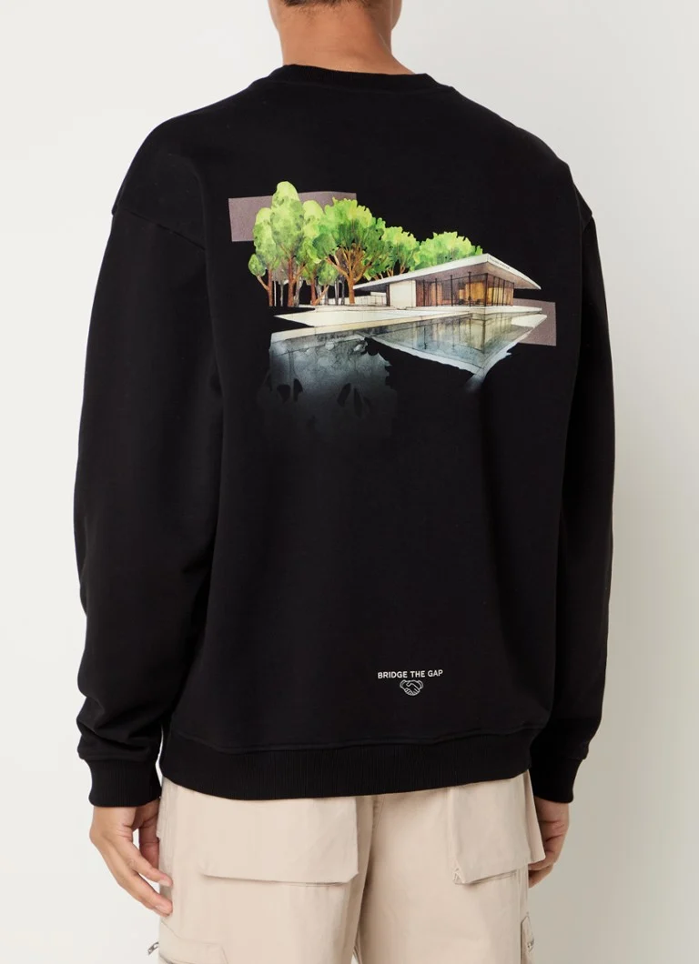 Koszulka z bawełny organicznej Filling Pieces z logo i nadrukiem na plecach.