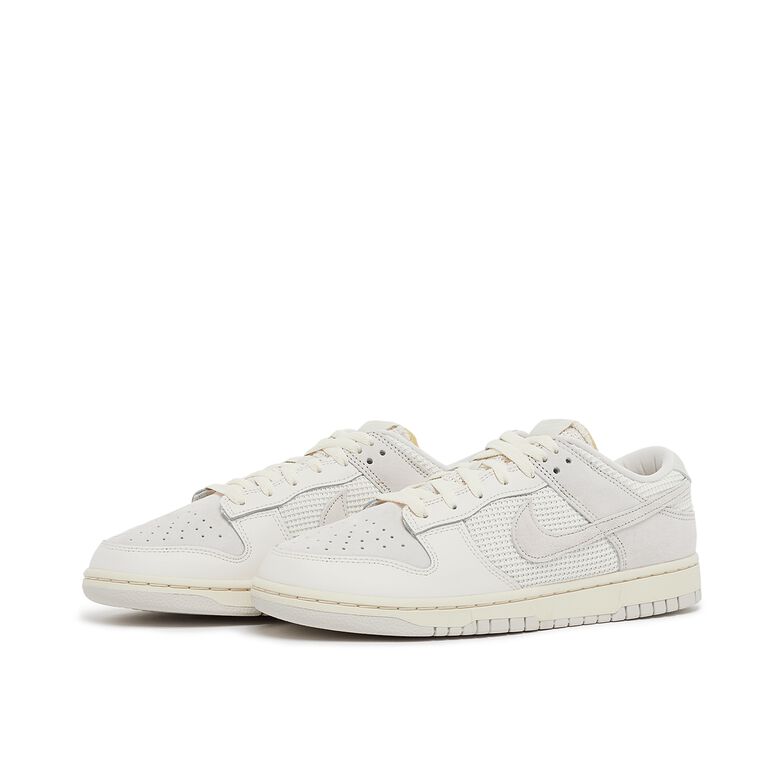 NIKE Wmns Dunk Low 
