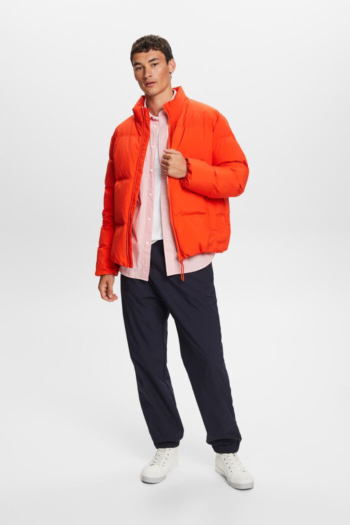 Recycelt: Pufferjacke mit Daunen